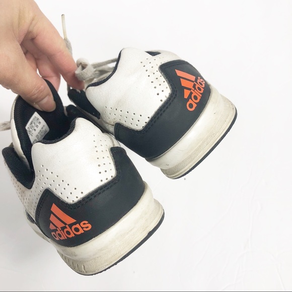 Boys Adidas Sneaker size 4 - Picture 5 of 8
